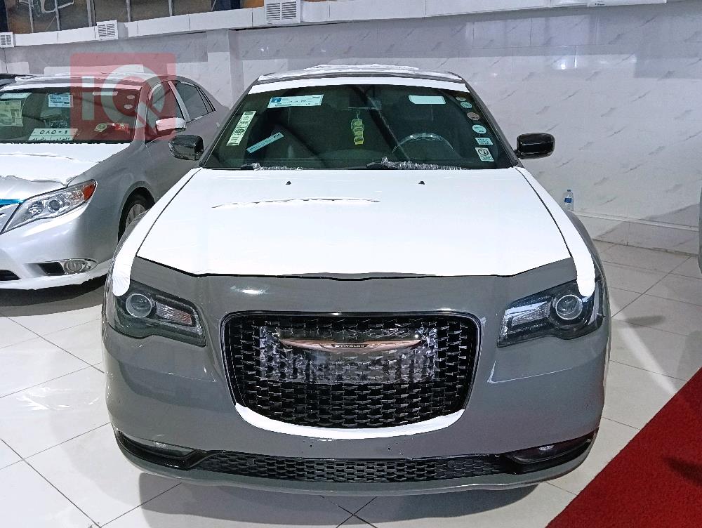 كرايسلر 300